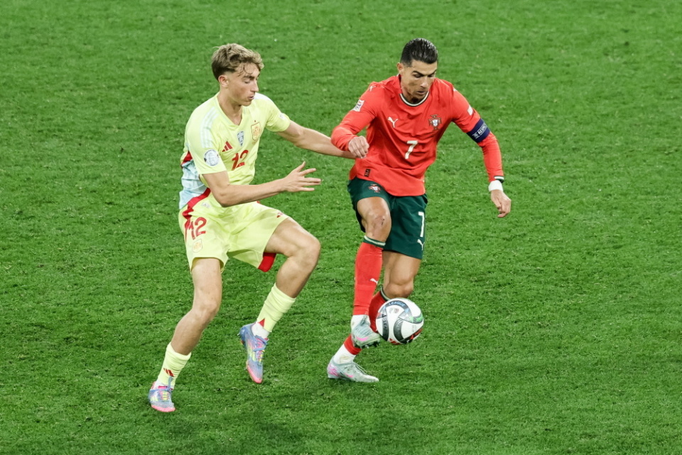 潮愈发猛烈 潮愈发猛烈