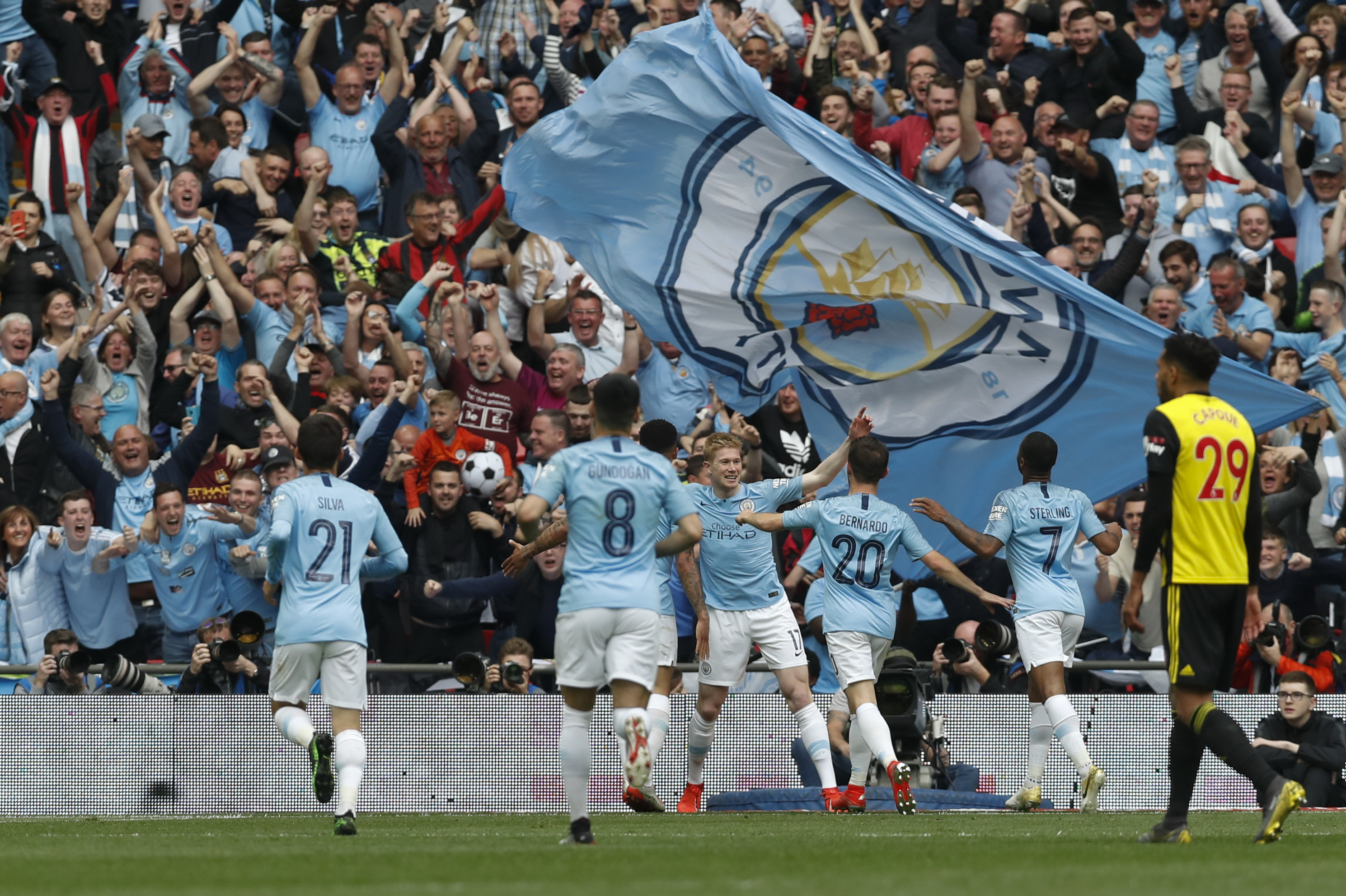 德里与后场 德里与后场