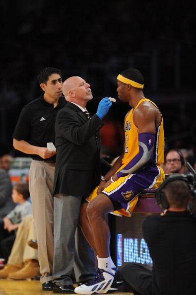 一脚触球常 一脚触球常